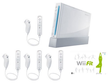 Console Nintendo Wii + Wii Sports + Wii Fit + 4 Wiimote + 4 Nunchuk - Pour jouer &agrave; 4 et faire du sport !